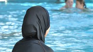 Muslima muss zum Schwimmunterricht