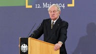 Johannes Rau im Schlos Bellvue im Jahre 2004 bei seiner letzten Berliner Rede