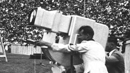 Fernsehkamera im Olympiastadion 1936 während des 100-Meter-Laufs