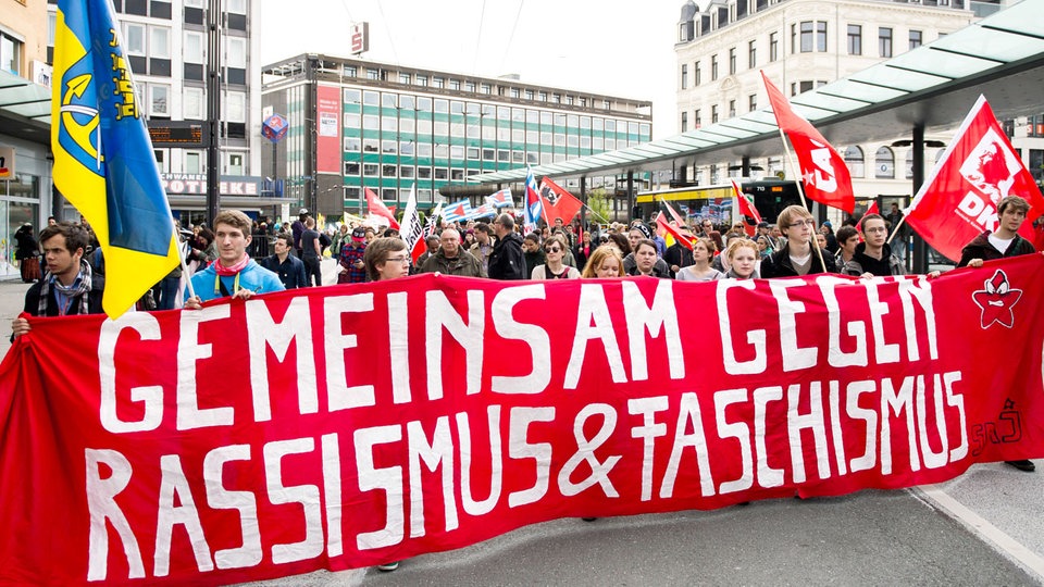 Demonstrieren In Solingen Jahre Nach Dem Anschlag