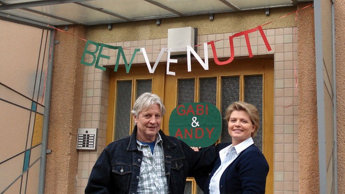 Benvenuti! Nach knapp einem halben Jahr kehren Gabi (Andrea Spatzek) und Andy (Jo Bolling) aus Italien in die Lindenstraße zurück.