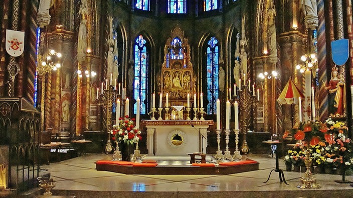 Der Altar in der Marienbasilika