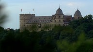 Die Wewelsburg umgeben von Bäumen