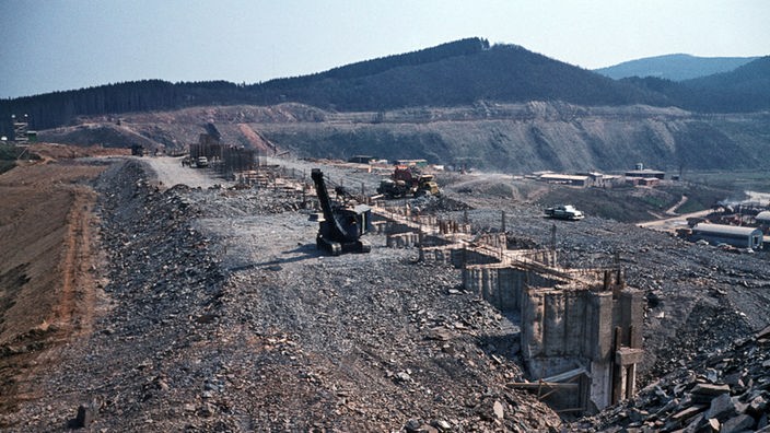 Historisches Foto, eine riesige Baustelle in den 1960er Jahren