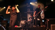 Links im Vordergrund Charles Simmons, die restliche Band iO dahinter beim Underground Festival 2007