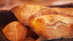 Selbstgebackenes Brot – knusprig – luftig – lecker!