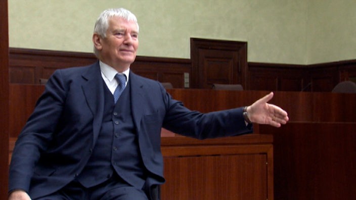 Otto Schily im Gerichtssaal