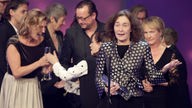 Verleihungsgala zum Deutschen Fernsehpreis 2014: die Schauspieler Suzanne von Borsody und Matthias Brandt mit Regisseurin Hermine Huntgeburth