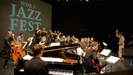 Das Cologne Contemporary Jazz Orchestra unter der Leitung von Gabriel Pérez beim WDR 3 Jazzfest 2016 im Theater Münster