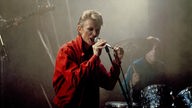 Filmszene: David Bowie im Film "Wir Kinder vom Bahnhof Zoo" 