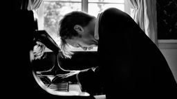Pianist Florian Uhlig am Flügel