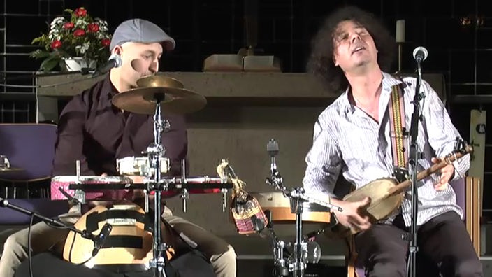 Aziz Sahmaoui Duo beim „klangkosmos“- Konzert