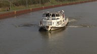Das Peilboot "MS Westfalen" fährt auf dem Dortmund-Ems-Kanal.