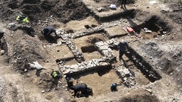 Archäologen-Team entdeckt bisher unbekannte Kirchenreste in Erwitte.