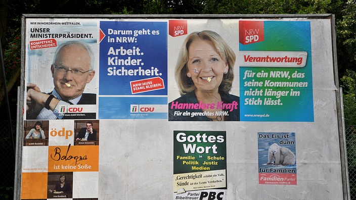 Ein veraltetes Wahlplakat in Mönchengladbach