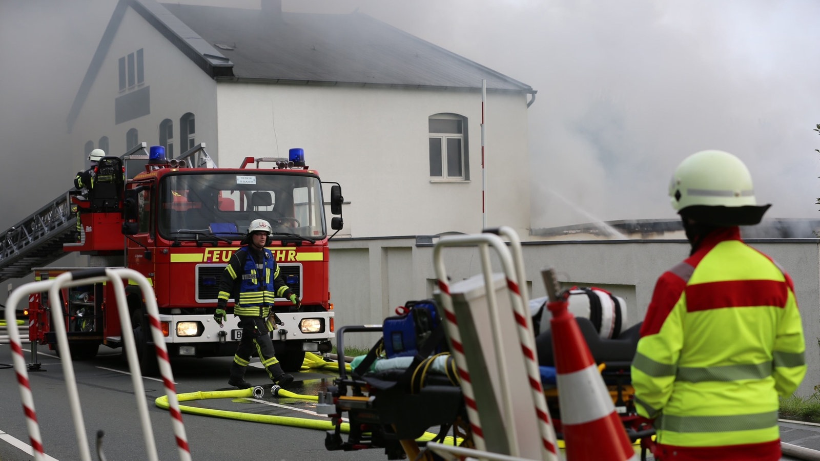 Entwarnung nach Großbrand in Bielefeld Westfalen Lippe Nachrichten