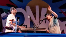 Die Kieler Indie Rock Band Leoniden beim Live Auftritt auf der Hauptbühne - Das Green Juice Festival in Bonn Vilich feie