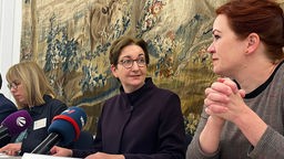 Bundesministerin Klara Geywitz (SPD)und Bonner OB Katja Dörner (Grüne).