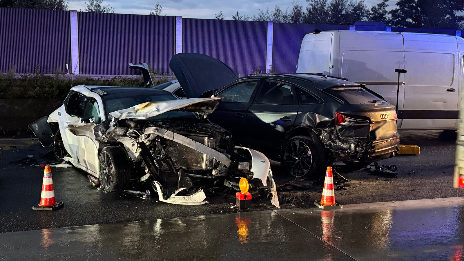 A4 war stundenlang gesperrt Unfälle mit mehreren Autos bei Eschweiler