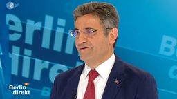 Screenshot: Der türkische Botschafter in Deutschland, Ali Kemal Aydin, im ZDF-Interview