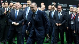 Präsident Recep Tayyip Erdogan eröffnet die Fussball-Gipfel in der Türkei