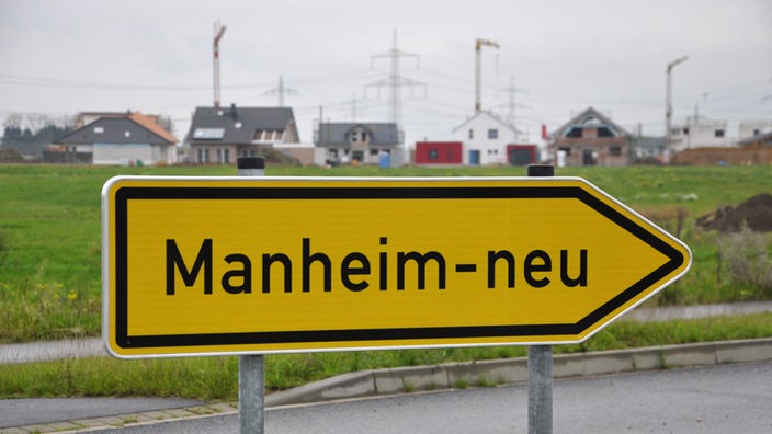 Ortseingangsschild von 'Manheim-neu'