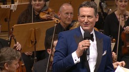 Dr. Eckart von Hirschhausen singt Udo Jürgens' "Mit 66 Jahren"