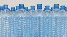 Viele Plastikflaschen