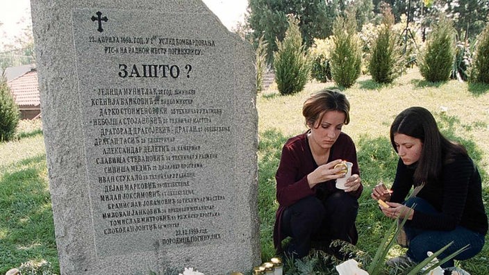 Spomenik stradalima u bombardovanju Radio Televizije Srbije
