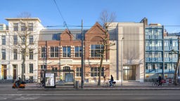 Fassade des Nationalen Holocaust-Museums in Amsterdam