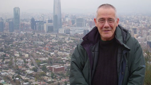 Der britische Musikwissenschaftler Philip Tagg am Cerro San Cristóbal, in Santiago de Chile, im Jahr 2013.