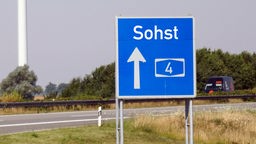 Autobahnschild mit "Sohst"