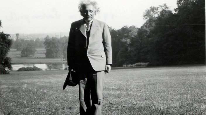 Albert Einstein in Laeken, Belgien, 1933