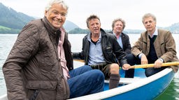  Gerhard Polt und die Wellbrüder ausm Biermoos im Ruderboot auf einem See