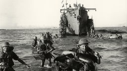 Britische Truppen gehen am 10. Juli 1943  auf Sizilien an Land