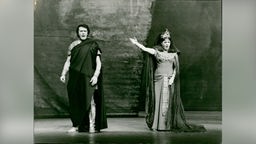 Szene aus der Oper "Aida" von Giuseppe Verdi mit der italienischen Opernsängerin Fiorenza Cossotto und dem italienischen Tenor Carlo Cossutta in einer Aufführung der Hamburger Staatsoper