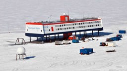 Die deutsche Forschungsbasis Neumayer-Station III in der Antartkis