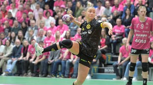 Anna-Lena Hausherr von Borussia Dortmund Handball in Aktion im Spiel gegen die TusSies Metzingen