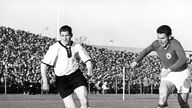 Malmö, 19.06.1958: Helmut Rahn (l.) bei der WM 1958
