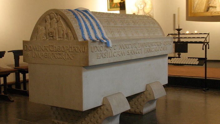 Sarkophag der Kaiserin Theophanu