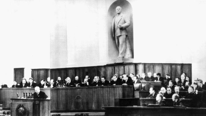 20. KPdSU-Parteitag 1956 in Moskau, Nikita Chruschtschow - erster Sekretär der KPDSU - am Rednerpult