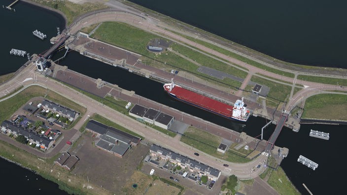 Luftaufnahme der Noordersluis in IJmuiden