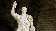 Octavian wird "Kaiser Augustus"