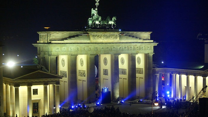 Das restaurierte Brandenburger Tor nach der Enthüllung am 03.10.2002