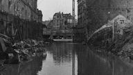 Zerbombtes Köln mit Hochwasser, 1948