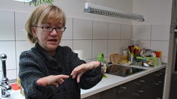 Carla Hermsdörfer in ihrer Küche