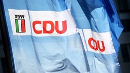Das Logo der CDU als große Pappbuchstaben
