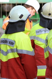 Rettungskräfte am Kölner Stadtarchiv