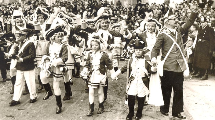 Bild von 1948: Kinderumzug der Kölner Rote Funken
