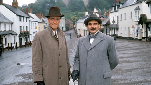 Captain Hastings (Hugh Fraser, l) und Hercule Poirot (David Suchet)